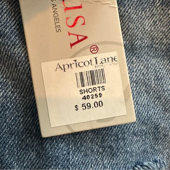 NWT JustUSA Denim Jean shorts Blue Distressed Summer MEDIUM 100% Cotton - Picture 14 of 15